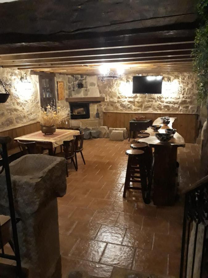 La Bodeguita Guest House Cuzcurrita-Rio Tiron Exterior photo